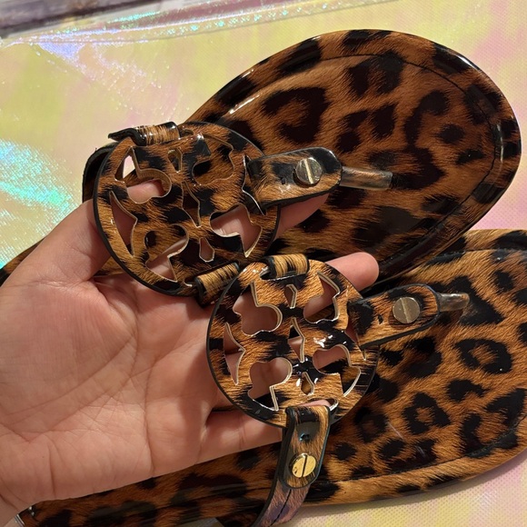 ✨ Leopard Print Sandals ✨ - Picture 7 of 8